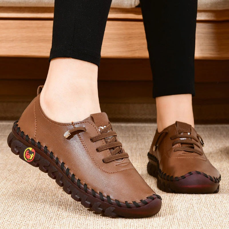 Découvrez notre collection de chaussures pour femmes sur Elle-Monde.com. Des styles élégants et confortables, y compris des chaussures à double boucle, parfaites pour l'été et la marche. Livraison rapide et gratuite!